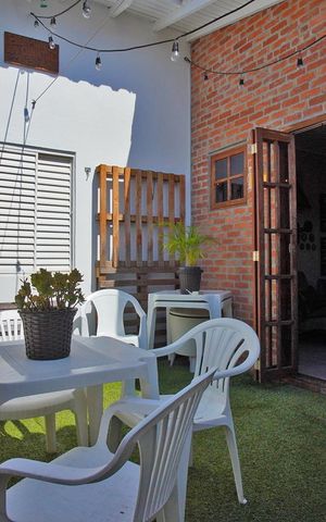 Casa à venda com 250m², 3 quartos e 2 vagasQuintal - Fundos