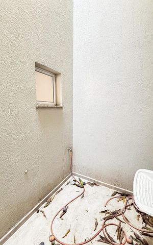 Casa à venda com 106m², 3 quartos e 3 vagas Casa à venda com 106m², 3 quartos e 3 vagasÁrea de Serviço