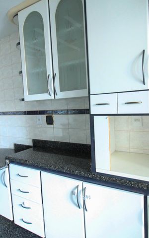Apartamento à venda com 126m², 3 quartos e 2 vagas Apartamento à venda com 126m², 3 quartos e 2 vagasCozinha