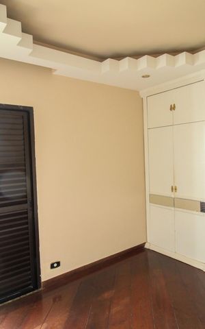 Apartamento à venda com 126m², 3 quartos e 2 vagas Apartamento à venda com 126m², 3 quartos e 2 vagasQuarto