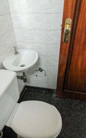 Apartamento à venda com 126m², 3 quartos e 2 vagas Apartamento à venda com 126m², 3 quartos e 2 vagasBanheiro de Serviço