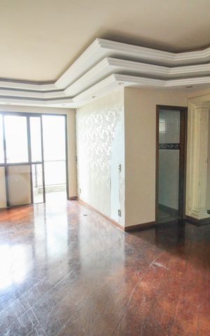 Apartamento à venda com 126m², 3 quartos e 2 vagas Apartamento à venda com 126m², 3 quartos e 2 vagasSala