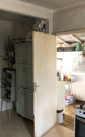 Casa à venda com 210m², 3 quartos e 8 vagas Casa à venda com 210m², 3 quartos e 8 vagasCozinha