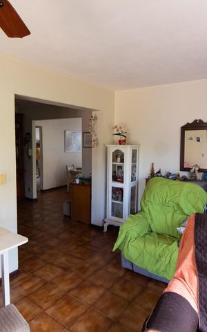 Casa à venda com 210m², 3 quartos e 8 vagas Casa à venda com 210m², 3 quartos e 8 vagasSala