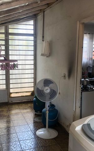 Casa à venda com 210m², 3 quartos e 8 vagas Casa à venda com 210m², 3 quartos e 8 vagasÁrea de Serviço