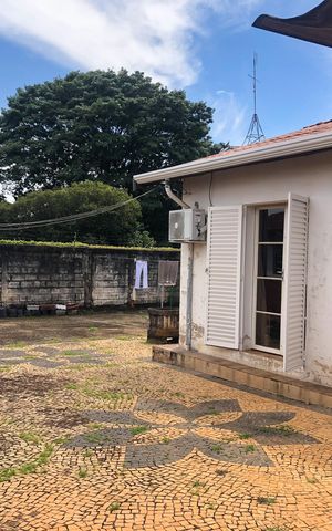 Casa à venda com 210m², 3 quartos e 8 vagas Casa à venda com 210m², 3 quartos e 8 vagasÁrea comum