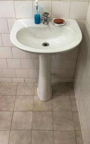 Casa à venda com 210m², 3 quartos e 8 vagas Casa à venda com 210m², 3 quartos e 8 vagasBanheiro