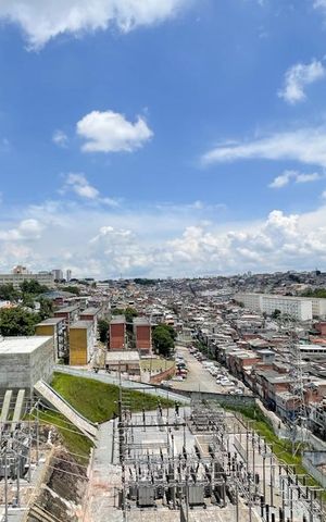 Apartamento à venda com 51m², 2 quartos e 1 vaga Apartamento à venda com 51m², 2 quartos e 1 vagaVista - Sala