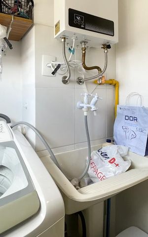Apartamento à venda com 51m², 2 quartos e 1 vaga Apartamento à venda com 51m², 2 quartos e 1 vagaÁrea de Serviço