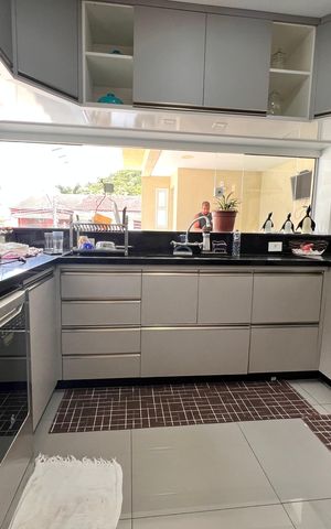 Casa de condomínio à venda com 210m², 3 quartos e 2 vagas Casa de condomínio à venda com 210m², 3 quartos e 2 vagasCozinha
