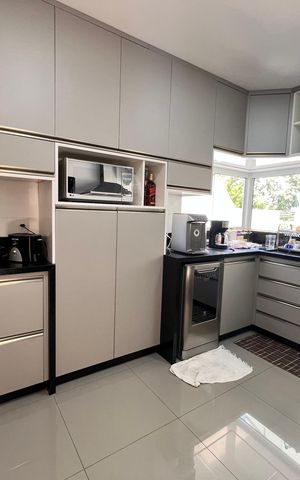Casa de condomínio à venda com 210m², 3 quartos e 2 vagas Casa de condomínio à venda com 210m², 3 quartos e 2 vagasCozinha