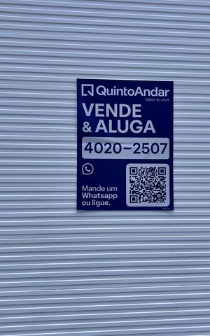 Casa de condomínio à venda com 210m², 3 quartos e 2 vagas Casa de condomínio à venda com 210m², 3 quartos e 2 vagasPlaca