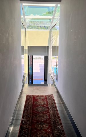 Casa de condomínio à venda com 210m², 3 quartos e 2 vagas Casa de condomínio à venda com 210m², 3 quartos e 2 vagasCorredor Quartos