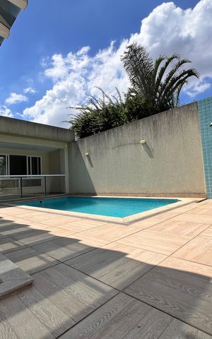 Casa de condomínio à venda com 210m², 3 quartos e 2 vagas Casa de condomínio à venda com 210m², 3 quartos e 2 vagasPiscina