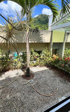 Casa de condomínio à venda com 210m², 3 quartos e 2 vagas Casa de condomínio à venda com 210m², 3 quartos e 2 vagasQuarto 03 Suite