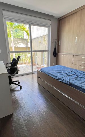 Casa de condomínio à venda com 210m², 3 quartos e 2 vagas Casa de condomínio à venda com 210m², 3 quartos e 2 vagasQuarto 01