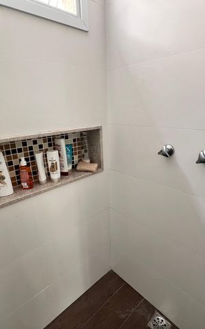 Casa de condomínio à venda com 210m², 3 quartos e 2 vagas Casa de condomínio à venda com 210m², 3 quartos e 2 vagasBanheiro Social