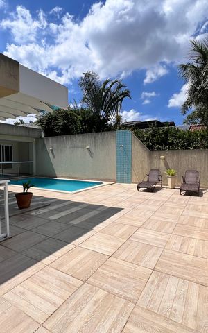 Casa de condomínio à venda com 210m², 3 quartos e 2 vagas Casa de condomínio à venda com 210m², 3 quartos e 2 vagasPiscina