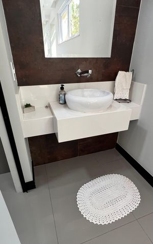 Casa de condomínio à venda com 210m², 3 quartos e 2 vagas Casa de condomínio à venda com 210m², 3 quartos e 2 vagasLavabo