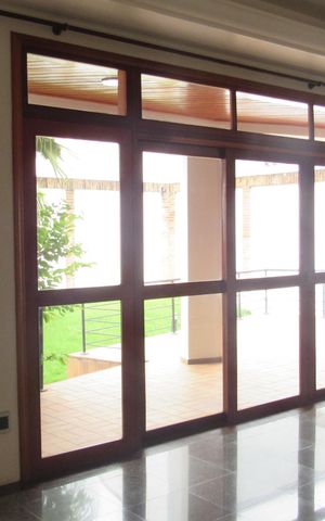 Casa à venda com 652m², 5 quartos e 5 vagasSala