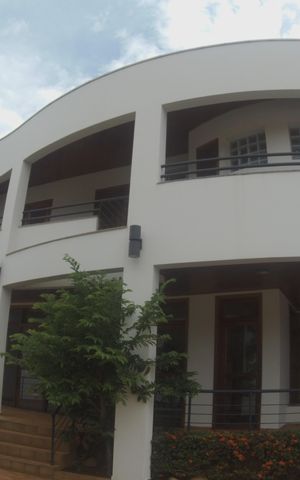Casa à venda com 652m², 5 quartos e 5 vagasÁrea externa