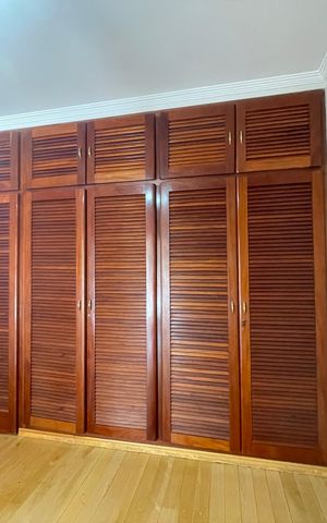Casa à venda com 652m², 5 quartos e 5 vagasSuíte
