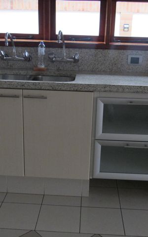 Casa à venda com 652m², 5 quartos e 5 vagasCozinha