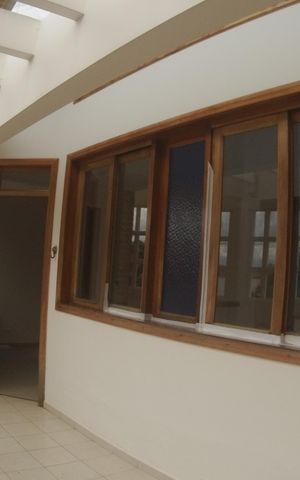 Casa à venda com 652m², 5 quartos e 5 vagasHall social