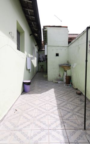 Casa à venda com 107m², 2 quartos e sem vagaQuintal