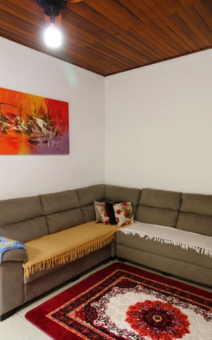 Casa à venda com 107m², 2 quartos e sem vagaSala