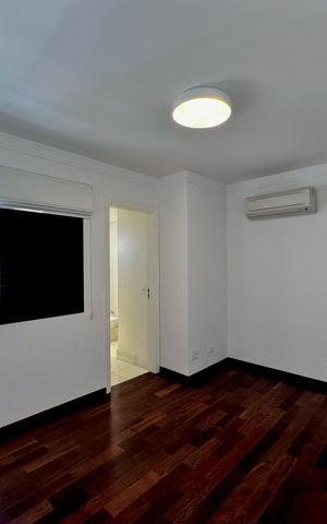 Apartamento à venda com 227m², 3 quartos e 3 vagas Apartamento à venda com 227m², 3 quartos e 3 vagasSuíte 2