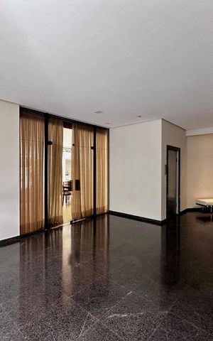 Apartamento à venda com 227m², 3 quartos e 3 vagas Apartamento à venda com 227m², 3 quartos e 3 vagasHall Social Bloco