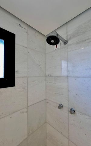 Apartamento à venda com 227m², 3 quartos e 3 vagas Apartamento à venda com 227m², 3 quartos e 3 vagasBanheiro Suíte 1
