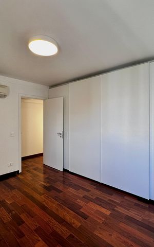 Apartamento à venda com 227m², 3 quartos e 3 vagas Apartamento à venda com 227m², 3 quartos e 3 vagasSuíte 2