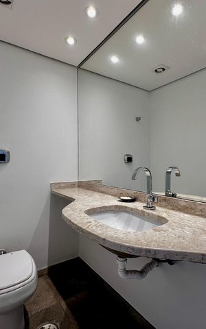 Apartamento à venda com 227m², 3 quartos e 3 vagas Apartamento à venda com 227m², 3 quartos e 3 vagasLavabo
