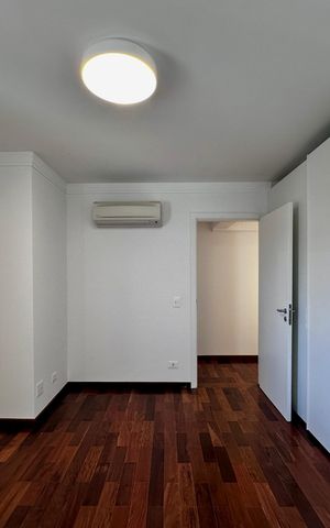 Apartamento à venda com 227m², 3 quartos e 3 vagas Apartamento à venda com 227m², 3 quartos e 3 vagasSuíte 2