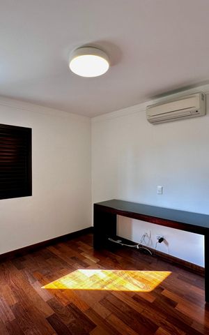 Apartamento à venda com 227m², 3 quartos e 3 vagas Apartamento à venda com 227m², 3 quartos e 3 vagasSuíte 3