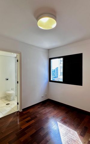 Apartamento à venda com 227m², 3 quartos e 3 vagas Apartamento à venda com 227m², 3 quartos e 3 vagasSuíte 3