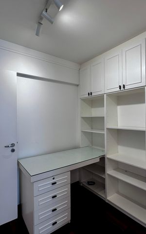 Apartamento à venda com 227m², 3 quartos e 3 vagas Apartamento à venda com 227m², 3 quartos e 3 vagasSuíte 3