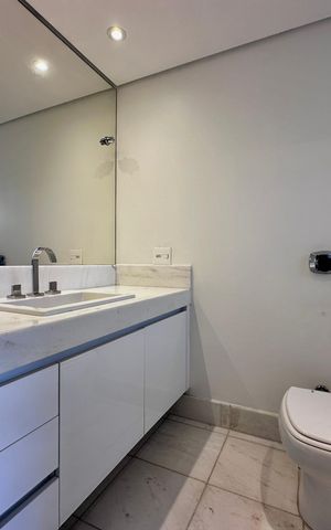 Apartamento à venda com 227m², 3 quartos e 3 vagas Apartamento à venda com 227m², 3 quartos e 3 vagasBanheiro Suíte 1
