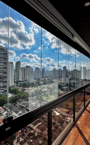 Apartamento à venda com 227m², 3 quartos e 3 vagas Apartamento à venda com 227m², 3 quartos e 3 vagasSacada da Sala