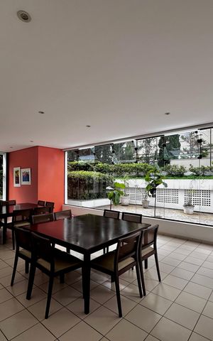 Apartamento à venda com 227m², 3 quartos e 3 vagas Apartamento à venda com 227m², 3 quartos e 3 vagasSalão de Festas