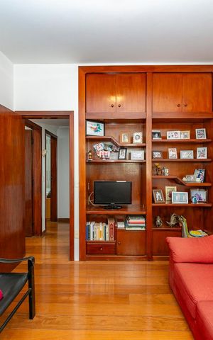 Apartamento à venda com 130m², 4 quartos e 2 vagasQuarto 4