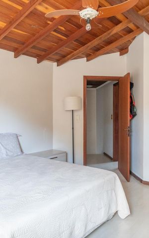 Casa de condomínio à venda com 166m², 3 quartos e 2 vagasQuarto 3 - Suíte