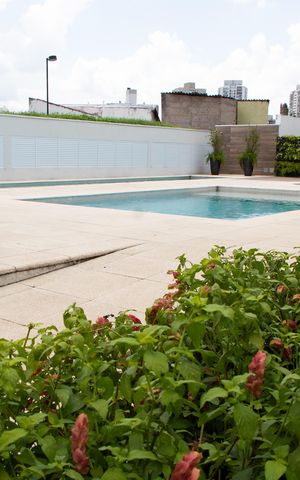 Apartamento para alugar com 134m², 3 quartos e 2 vagas Apartamento para alugar com 134m², 3 quartos e 2 vagasÁREA COMUM - PISCINA