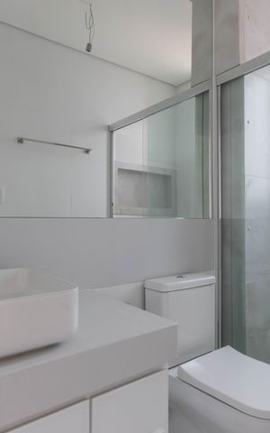 Apartamento à venda com 66m², 2 quartos e 2 vagas Apartamento à venda com 66m², 2 quartos e 2 vagasBanheiro