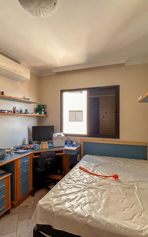Apartamento à venda com 198m², 3 quartos e 4 vagas Apartamento à venda com 198m², 3 quartos e 4 vagasQuarto 3