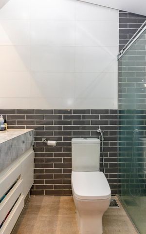 Casa à venda com 453m², 4 quartos e 2 vagas Casa à venda com 453m², 4 quartos e 2 vagasBanheiro da Suíte 1