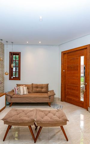 Casa à venda com 453m², 4 quartos e 2 vagas Casa à venda com 453m², 4 quartos e 2 vagasSala 1