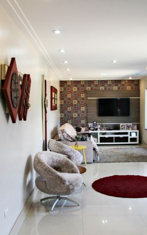 Casa à venda com 278m², 4 quartos e 6 vagasSala